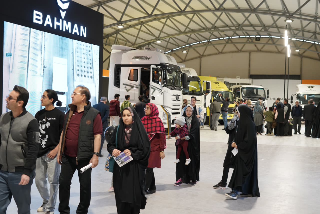 نگاهی به غرفه گروه خودروسازی بهمن در نمایشگاه خودرو کرمان ۱۴۰۲
